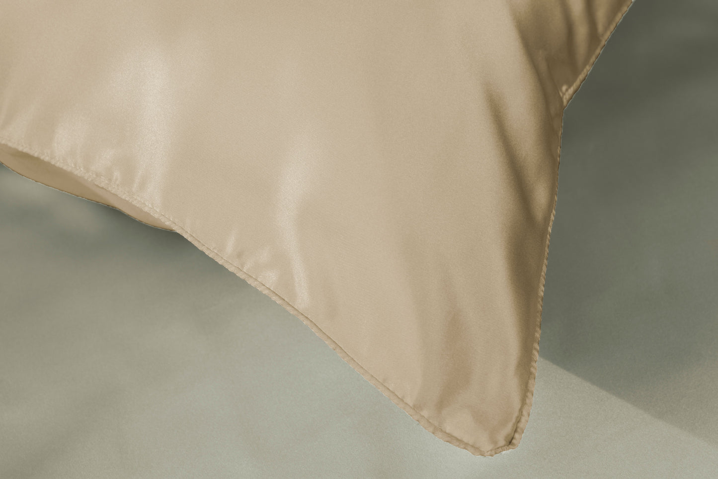 ARDOR "Golden Princess" SILK PILLOWCASE GOLDEN